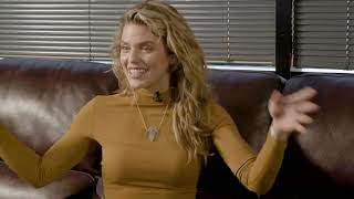 AnnaLynne McCord reveals she has dissociative identity disorder. Experts explain what that means.